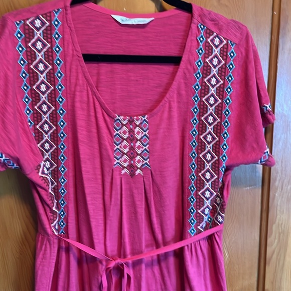 Lightweight embroidered summer dress. - Picture 2 of 6